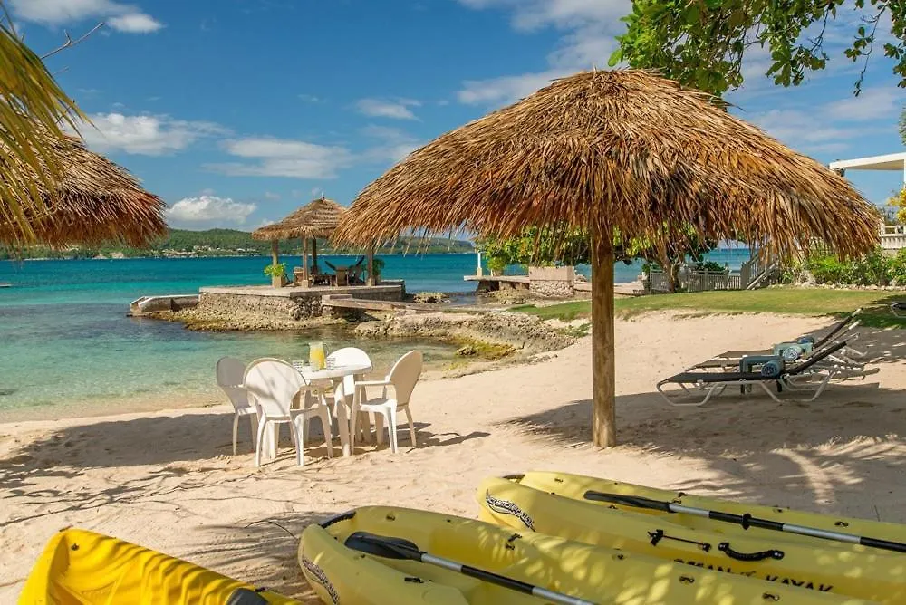 Sunny Vacation Villa No 8 Mandeville Jamaica